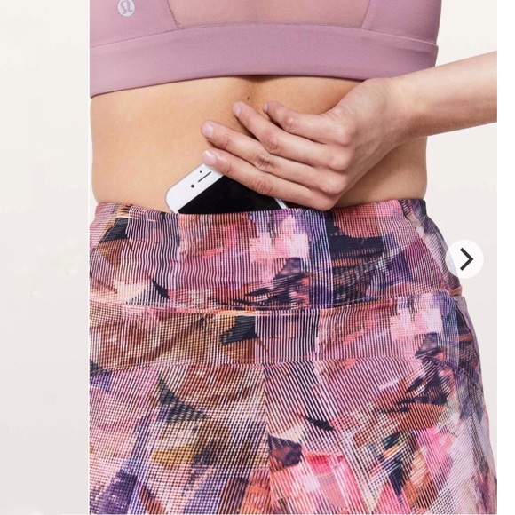 LULULEMON On Pace Short *10" - Picture 3 of 9